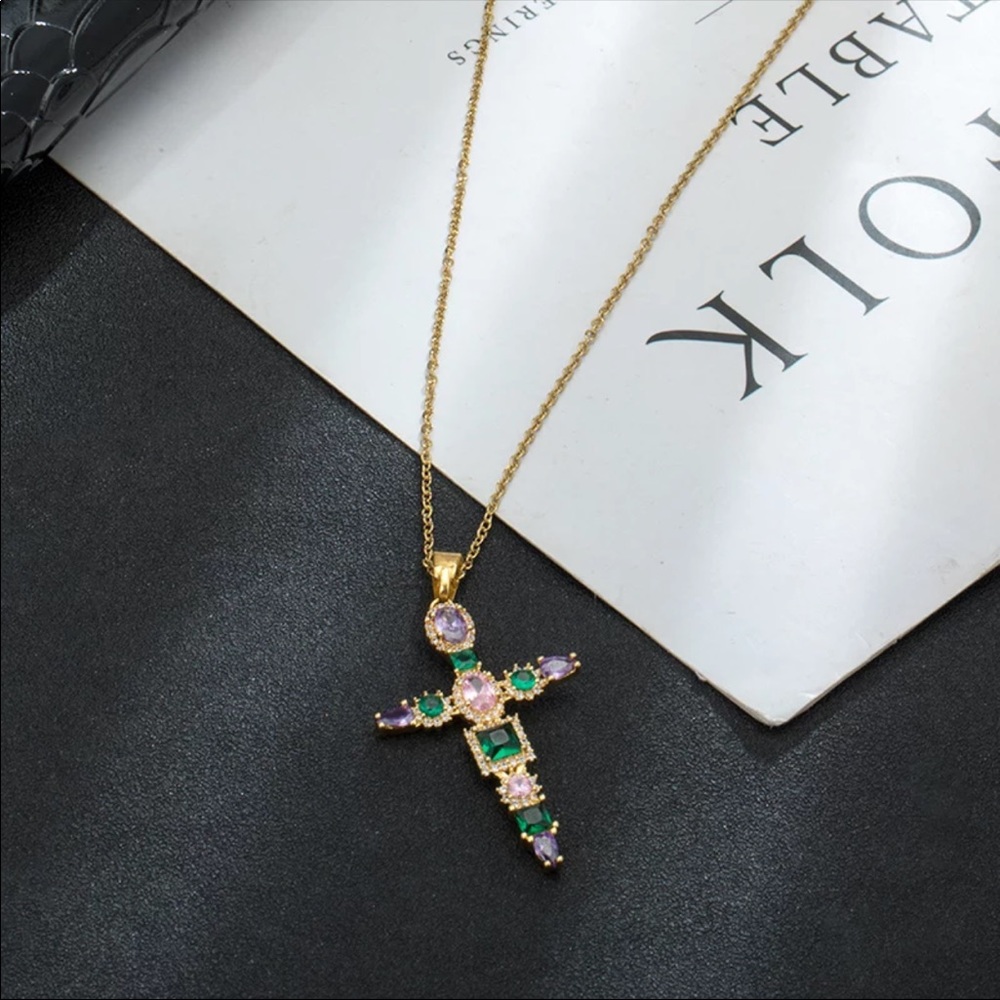New gold shiny classic beautiful holy cross - Picture 2 of 3